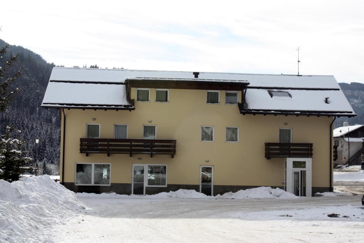 Hotel Dolomiti 3*